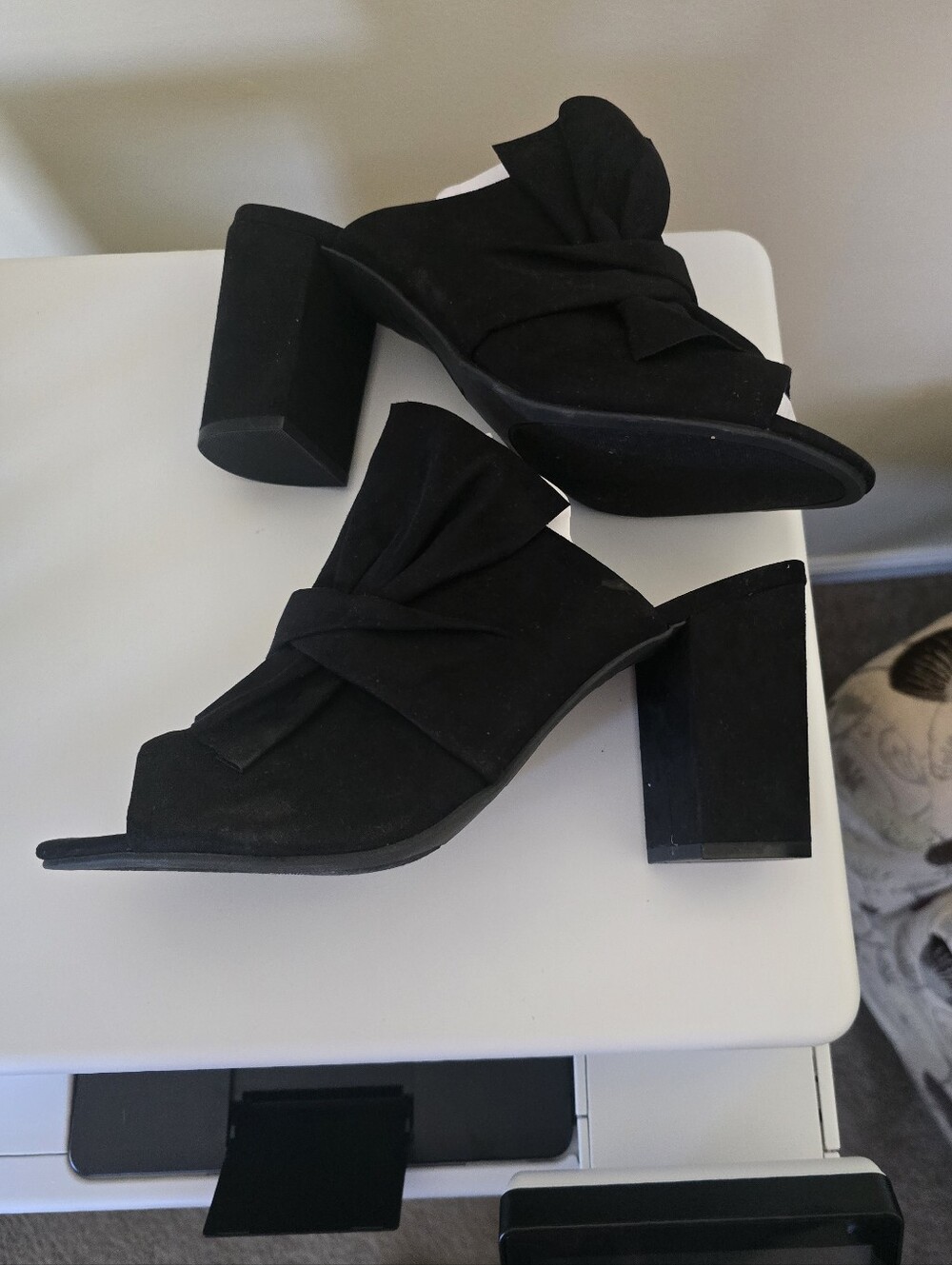 Christian Siriano Black Knot Slingback Heeled Sandals - Picture 6 of 8